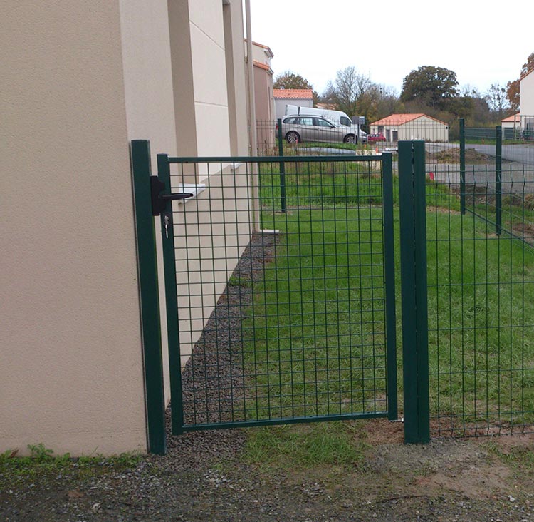 cote-et-jardins-paysagiste-pornic-portillon-grillage-rigide