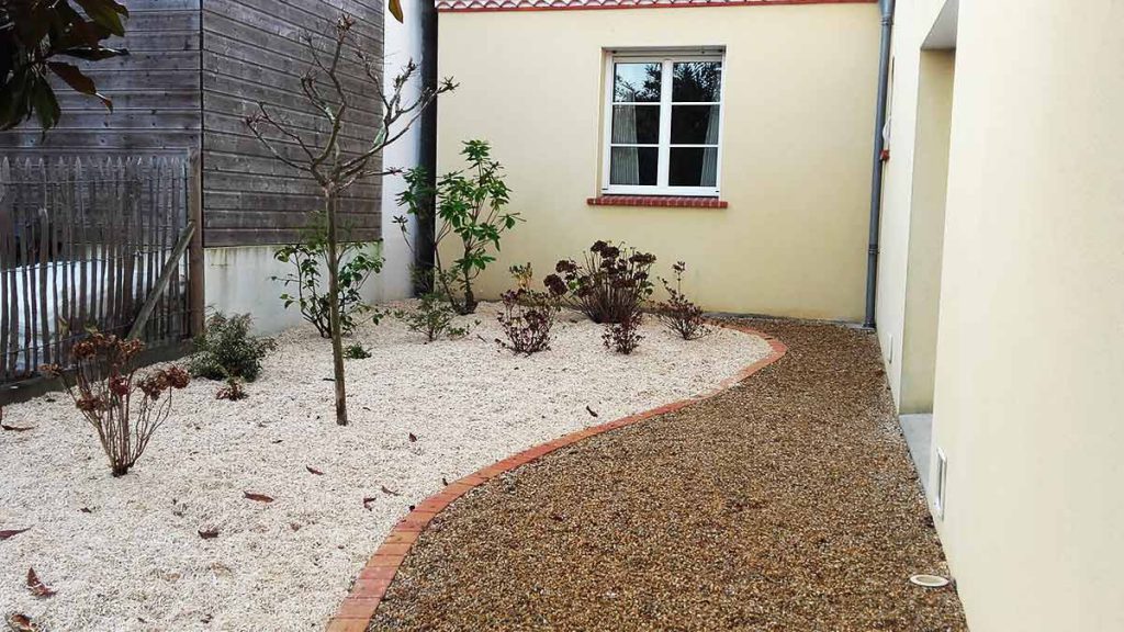 cote-et-jardins-paysagiste-jardinier-pornic-amenagement-de-massif