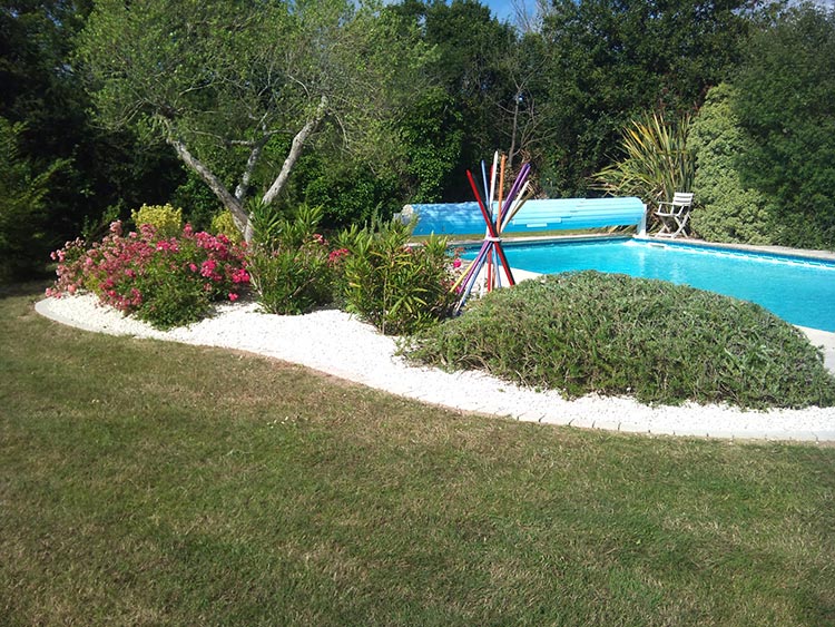 cote-et-jardins-paysagiste-pornic-massif-piscine